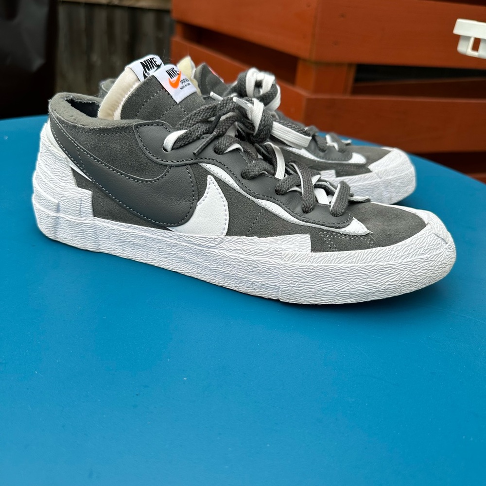 Nike Men’s Blazer Low sacai Iron Gray - size 9